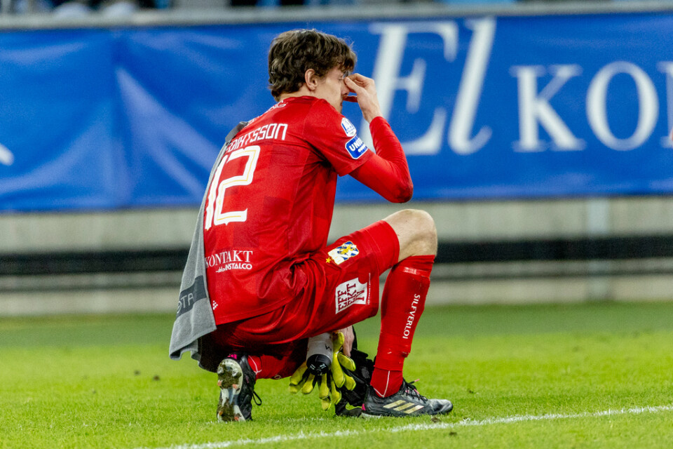 Göteborgs målvakt Adam Benediktsson deppar efter poängförlusten.