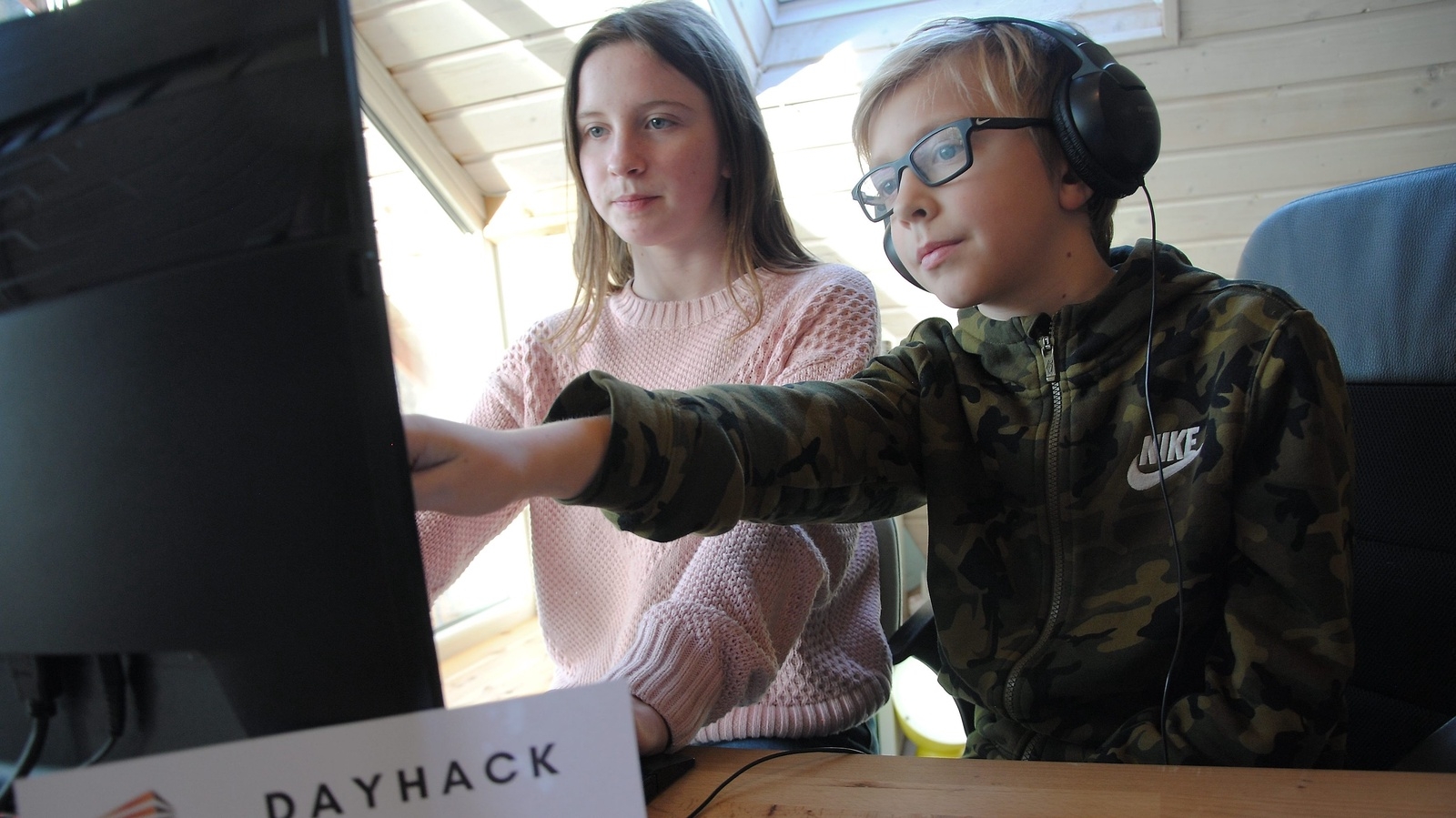 Olivia och Assar Odebäck skapade Dayhack for kids. FOTO: PETER PAULSSON