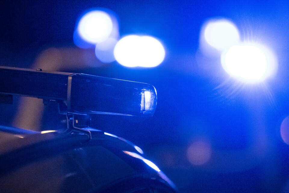 En man krockade med en polisbil efter att ha gjort inbrott i en butik i Malmö. Arkivbild.