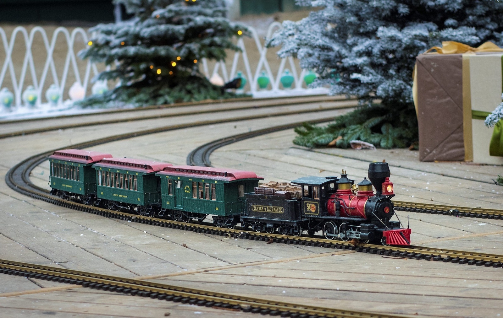 Tågtemat är kvar på Tivoli i jul.