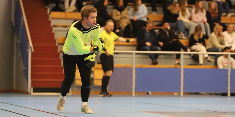 Karl-Oskar ”Kalle” Karlsson är klar för spel i Borgholm och kan ställas mot sitt gamla lag redean i RM IF:s julcup.