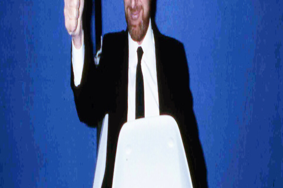 Sir Clive Sinclair på sitt elfordon C5. Arkivbild.