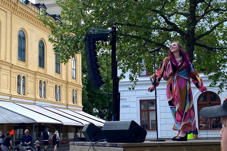 Flytten till Söderåkra ett lyft för artisten Ester Fox