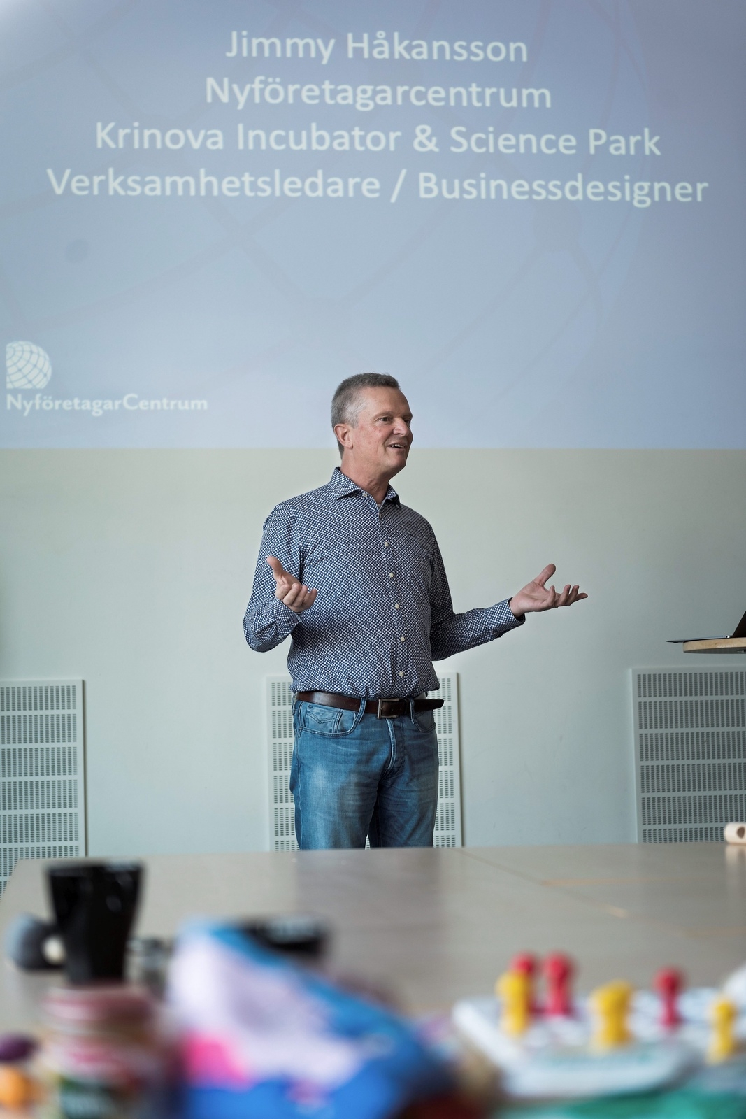 Jimmie Håkansson från Nyföretagarcentrum i Hässleholm och Krenova i Kristianstad är på plats på Mötesplats Ljungdala för att berätta om sin karriär. Foto: Sofia Åström