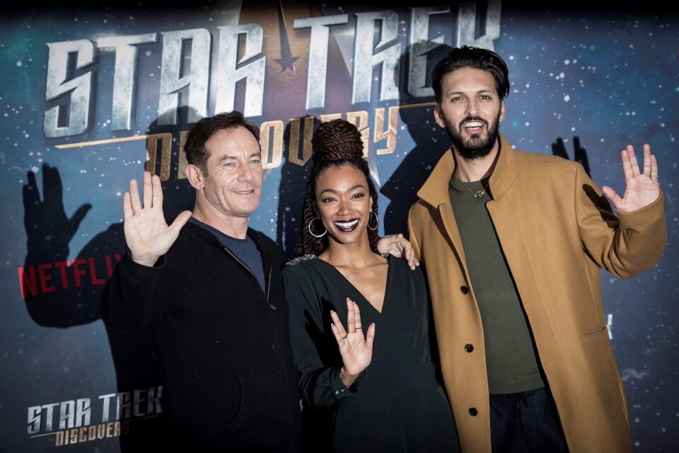 Jason Isaacs, Sonequa Martin-Green och Shazad Latif från Star Trek Discovery. Foto: Vianney Le Caer/Invision/AP