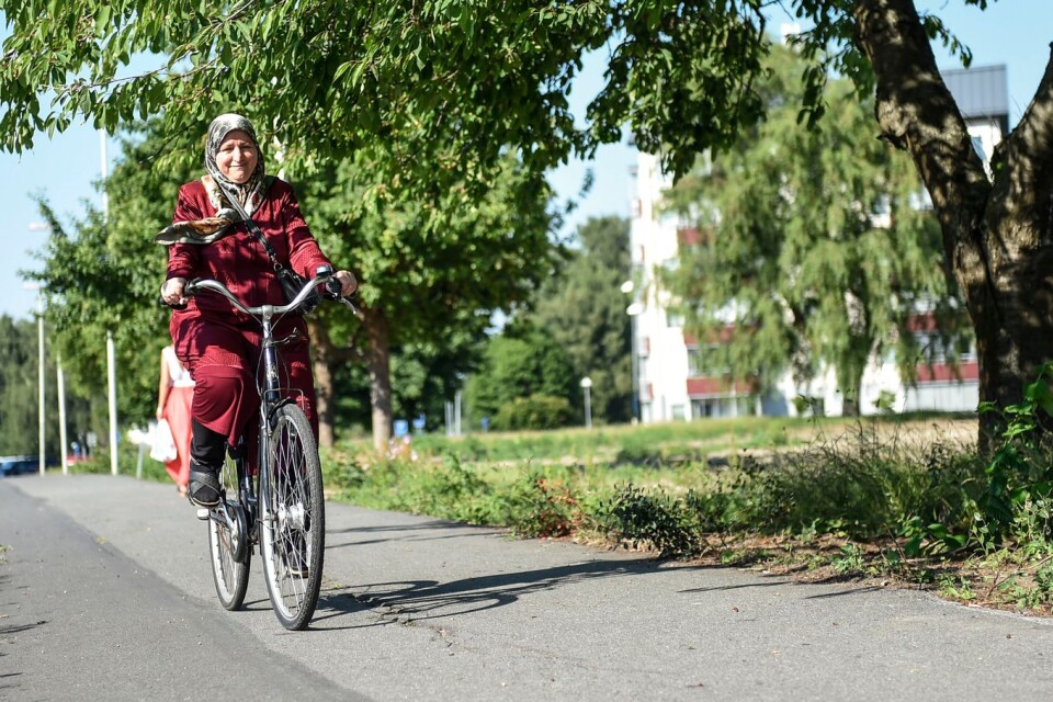 ”If they can, so can I”, thought Yuksel and learned to ride a bike.
