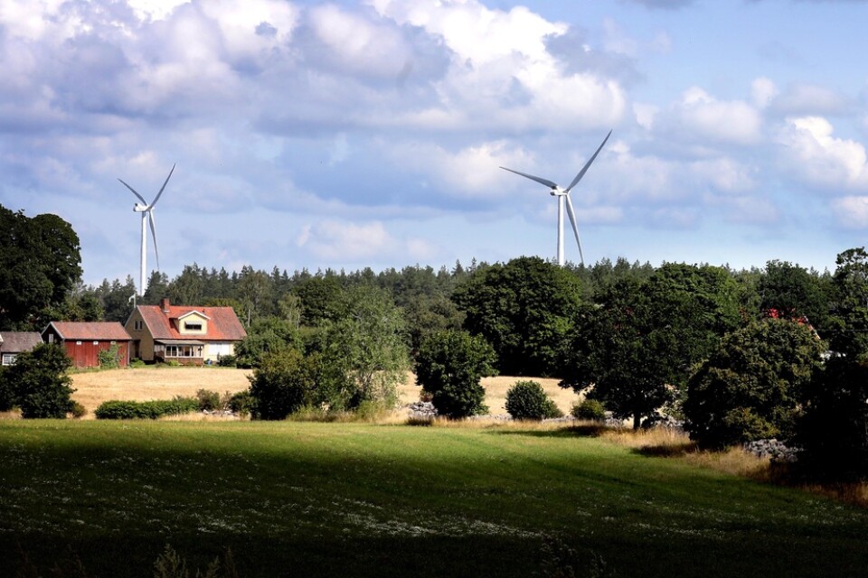 Om vindkraftsbolaget får placera ett verk på ägarens mark utbetalar vindkraftsbolagen oftast en årlig summa som är förhållandevis hög. För grannen är det motsatsen, skriver Vindkraftsgruppen i Dalstorp.