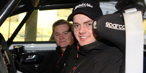 Wille Gad t.h. och Anton Johansson gjorde en lysande körning i Simrishamnsmixen, vann klassen och blev sjua totalt.