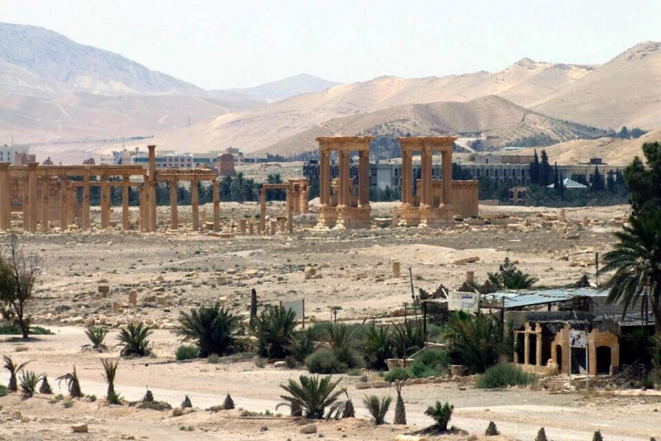 Satellitbilder bekräftar att huvudbyggnaden i Bel-templet i syriska Palmyra är raserat, uppger FN-organet Unitar. Templet sprängdes i söndags av Islamiska staten (IS). Syriens chef för historiska föremål sade tidigare att IS inte tycks ha lyckats förstö