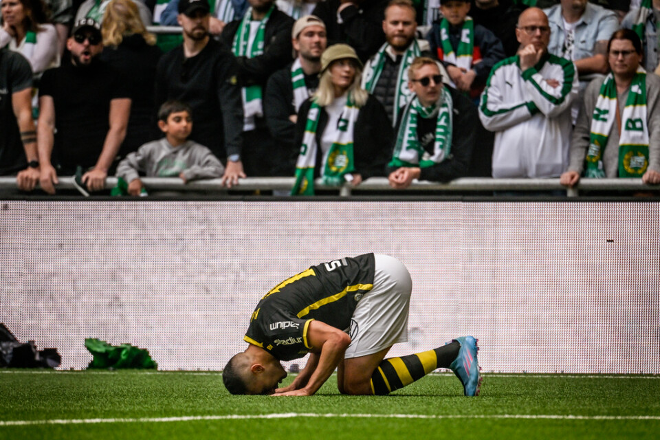 AIK:s Nabil Bahoui efter kvitteringen till 3–3 i bortaderbyt mot Hammarby.