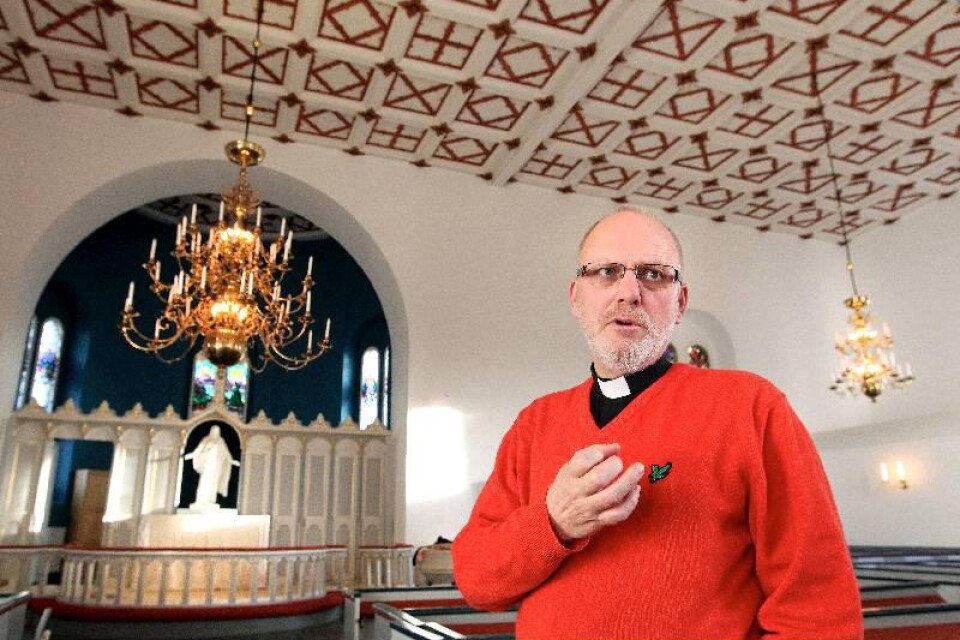 I morgon välkomnar kyrkoherde Åke Appelgren alla tillbaka till kyrkan i Lövestad. Efter att ha varit stängd i ett halvår för byte av värme- och elsystem öppnar kyrkan igen.