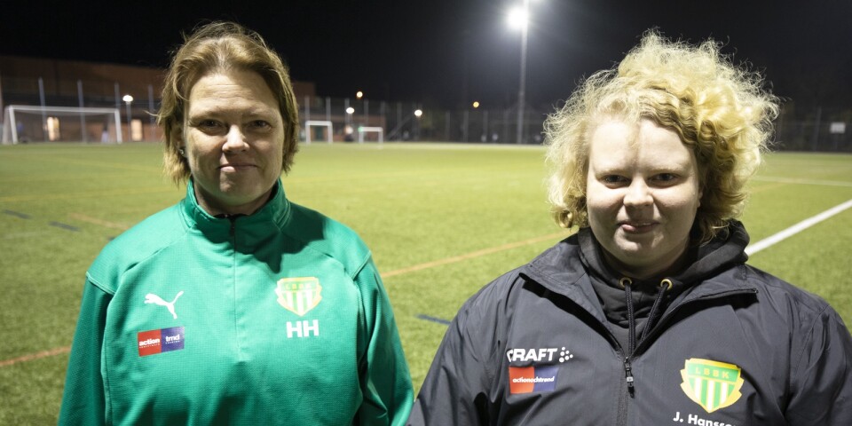Helene Hansson och Johanna Hansson. Mor och dotter som spelar fotboll tillsammans i Lilla Beddinge BK.
