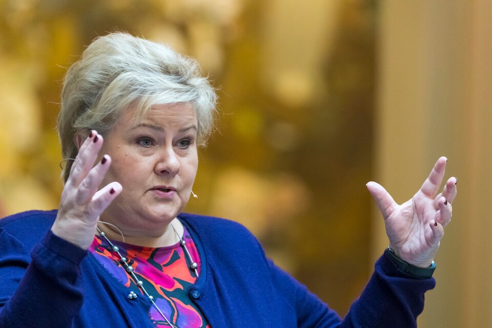 Statsminister Erna Solberg får vackert vänta på att KrF ska bestämma sig.