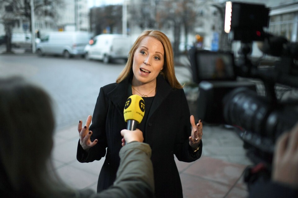 Centerns partiledare Annie Lööf (C) intervjuas utanför SVT i Stockholm.