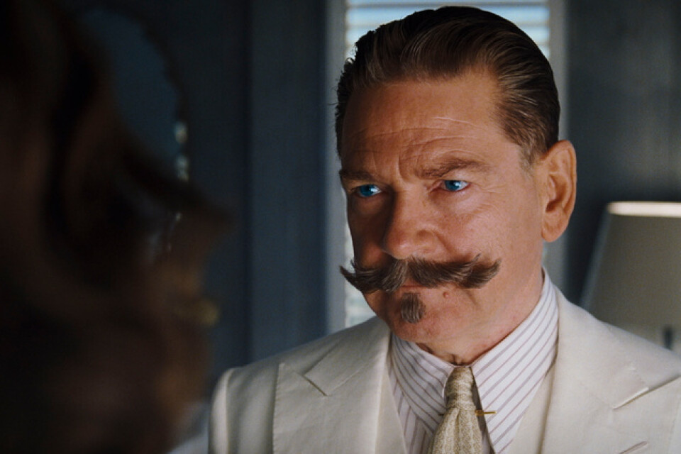 Kenneth Branagh spelar ännu en gång Hercule Poirot, i "Döden på Nilen". Pressbild.