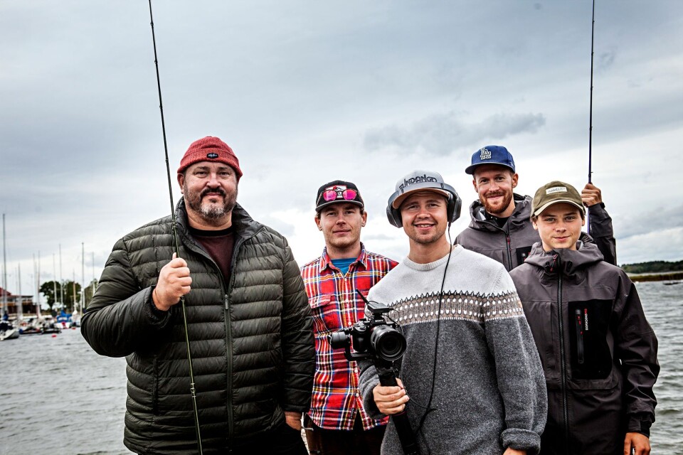 Tv4-produktionen Fiskedestination har tidigare spelats in i Karlskrona. Programledare Johan Broman t.v tillsammans med sitt team och lokala fiskeguider.