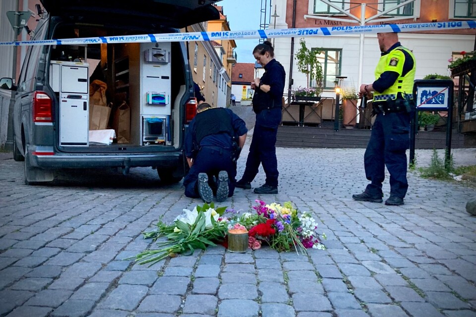 På onsdagseftermiddagen attackerades en kvinna i centrala Visby. Hon avled senare av sina skador.
