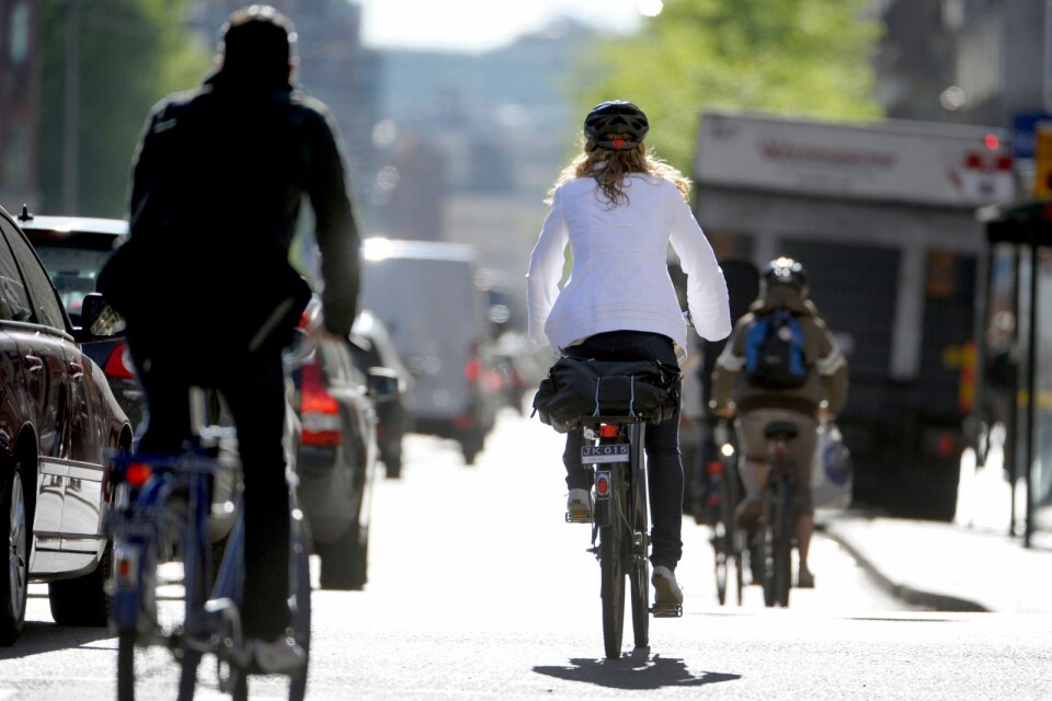 Cykling är, med gång och kollektivtrafik, nyckeln till att minska mycket av utsläppen.