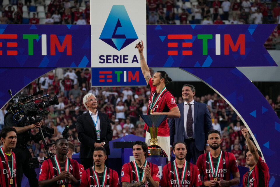 Zlatan Ibrahimovic och hans Milan firade nyligen ligatiteln. Nu får den italienska klubben nya amerikanska ägare. Arkivbild.