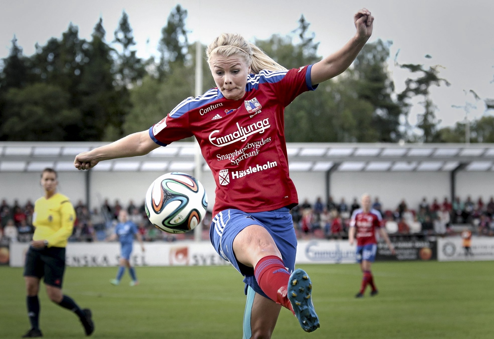 Emma Sjödahl gör comeback som spelare i Rökes damlag.
Foto: STEFAN SANDSTRÖM