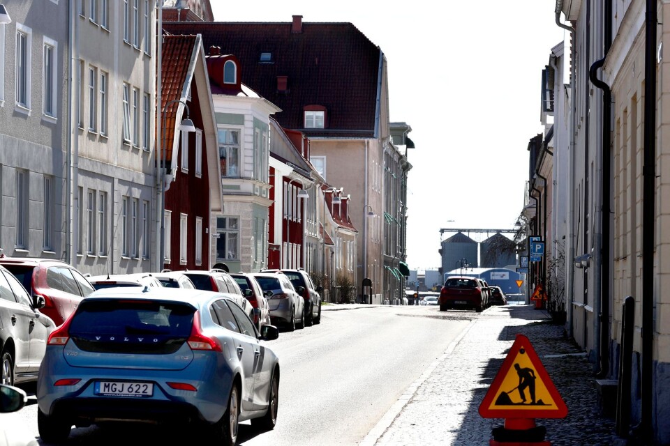 Från och med tisdag stängs Proviantgatan av när Kalmar Vatten utför ledningsbyten i korsningen mot Storgatan. Trafiken leds då om i korsningen mot Norra Långgatan.