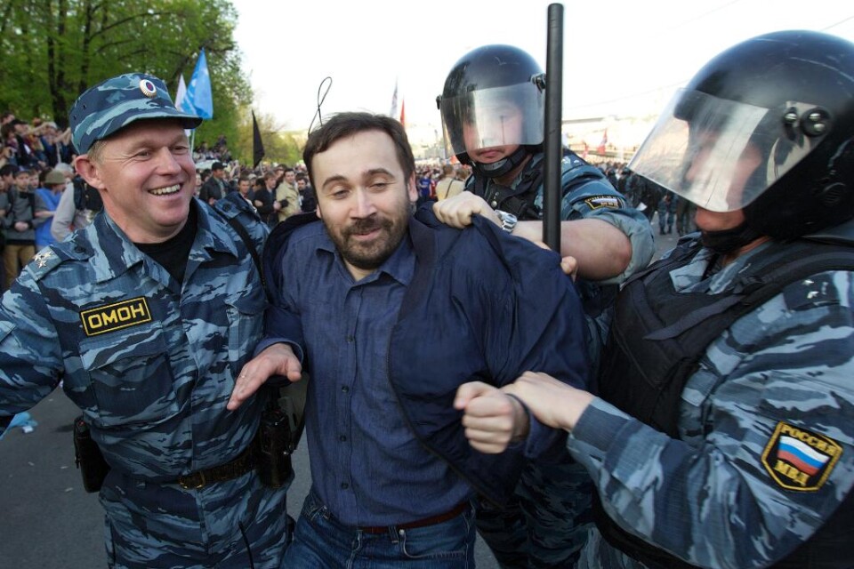Ilja Ponomarjov - den enda ledamoten av den ryska duman som röstade emot annekteringen av Krim - hotas av åtal. Enligt anställda vid duman har åklagare bett parlamentet att häva åtalsimmuniteten för Ponomarjov. Den 39-årige parlamentsledamoten, som för