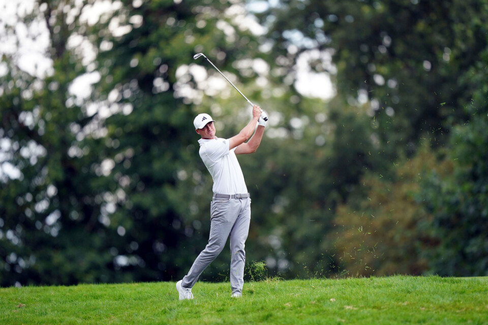 Ludvig Åberg fortsätter att spela strålande golf. Efter två dagars spel på klassiska Wentworth är han i delad ledning med Sebastian Söderberg.