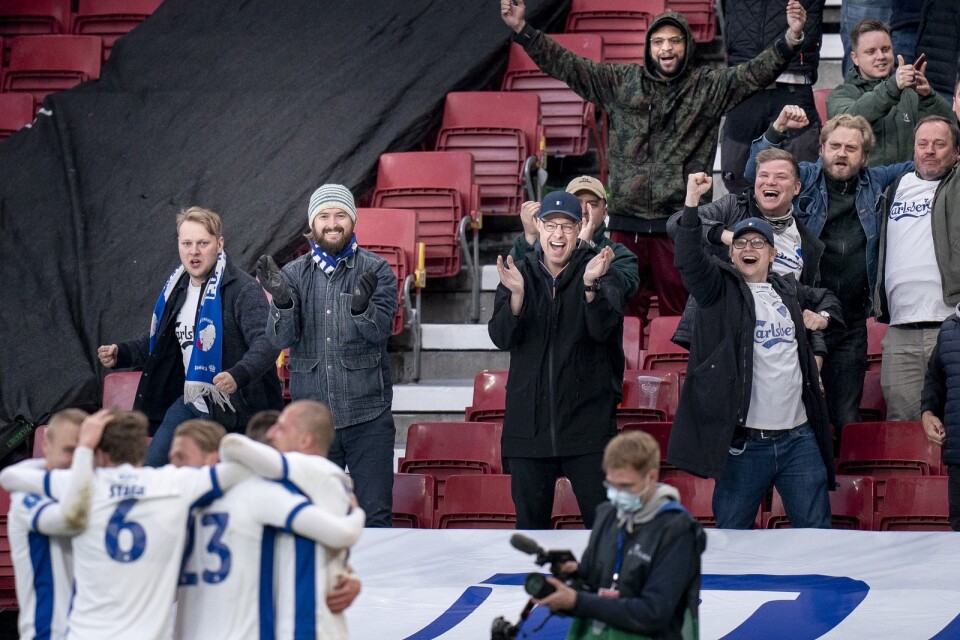 FC Köpenhamn-spelare jublar framför hemmapubliken efter ett av målen i 3–2-segern hemma mot Århus. Till sommaren ska Parken även ta emot EM-publik när fyra matcher spelas i den danska huvudstaden.