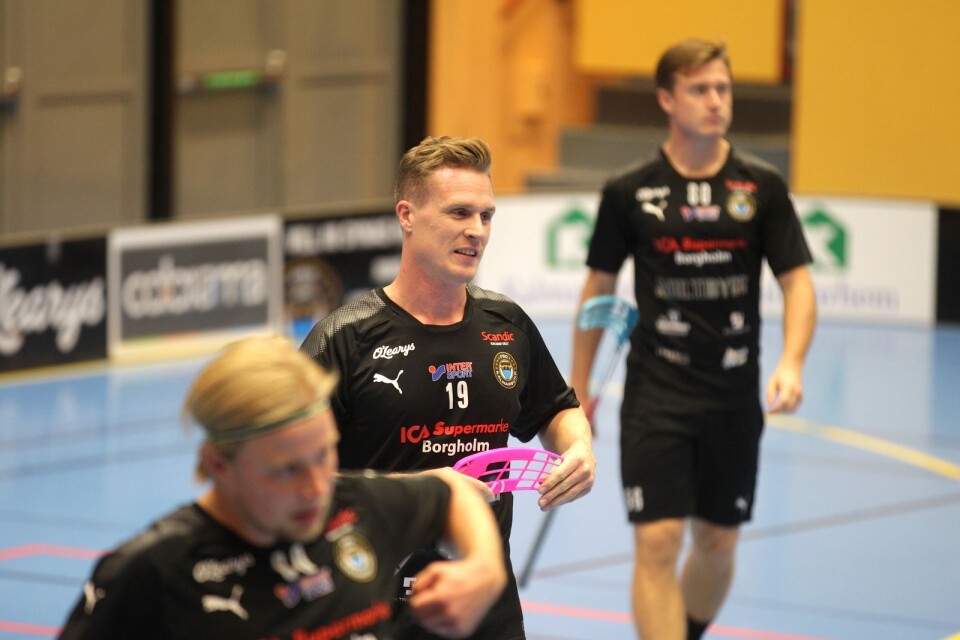 Nytillskottet David Östergren var med på måndagens träning och forwarden är spelklar mot sin gamla klubb Växjö Vipers på onsdag.