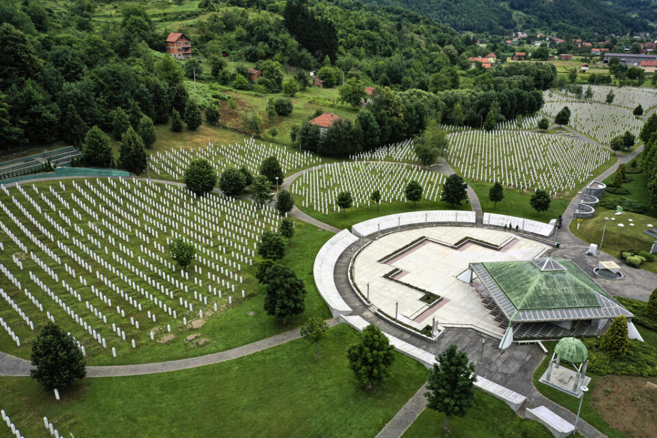 Minneskyrkogården i Potocari nära Srebrenica.