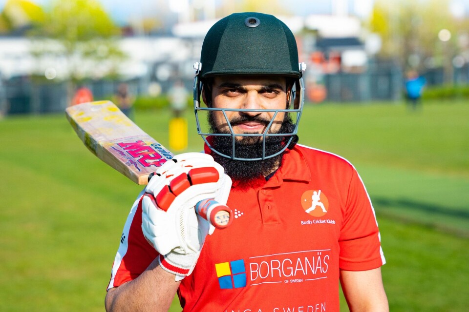 – Jag är sedan barnsben en inbiten cricketspelare. Nästan alla i både Indien och Pakistan är galna i sporten, säger Farhan Muzzafar.