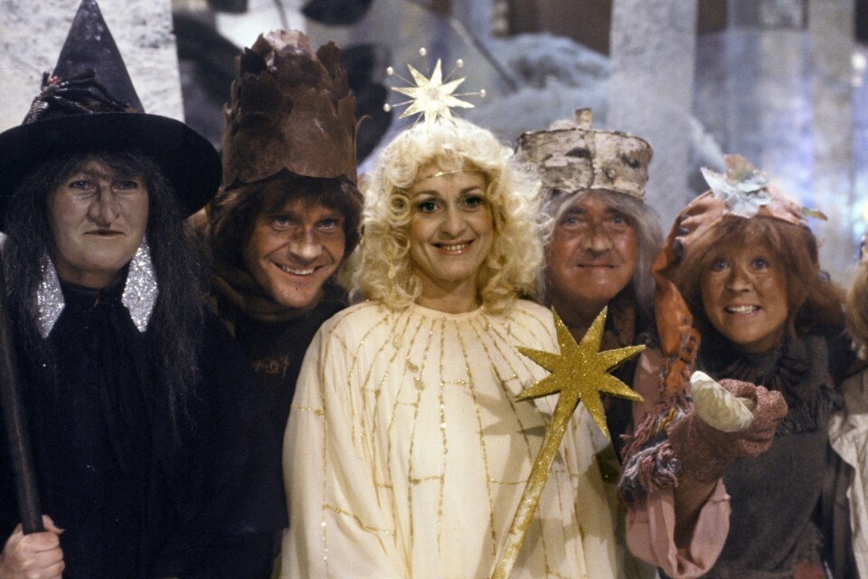 Trolltider 1979: Häxan Mara (Lena-Pia Bernhardsson), Kotte (Ted Åström), Dorabella (Siw Malmkvist), Gorm (Stig Järrel) och Tova (Birgitta Andersson).