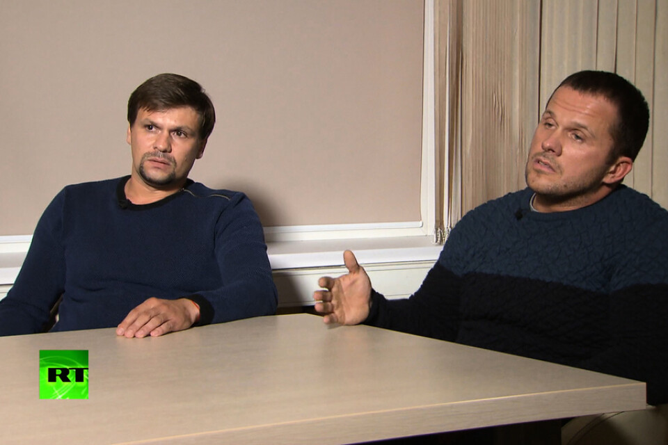 "Ruslan Bosjirov" till vänster och "Aleksandr Petrov" till höger, i en intervju där de berättade om sina turistplaner i Salisbury. Arkivbild.