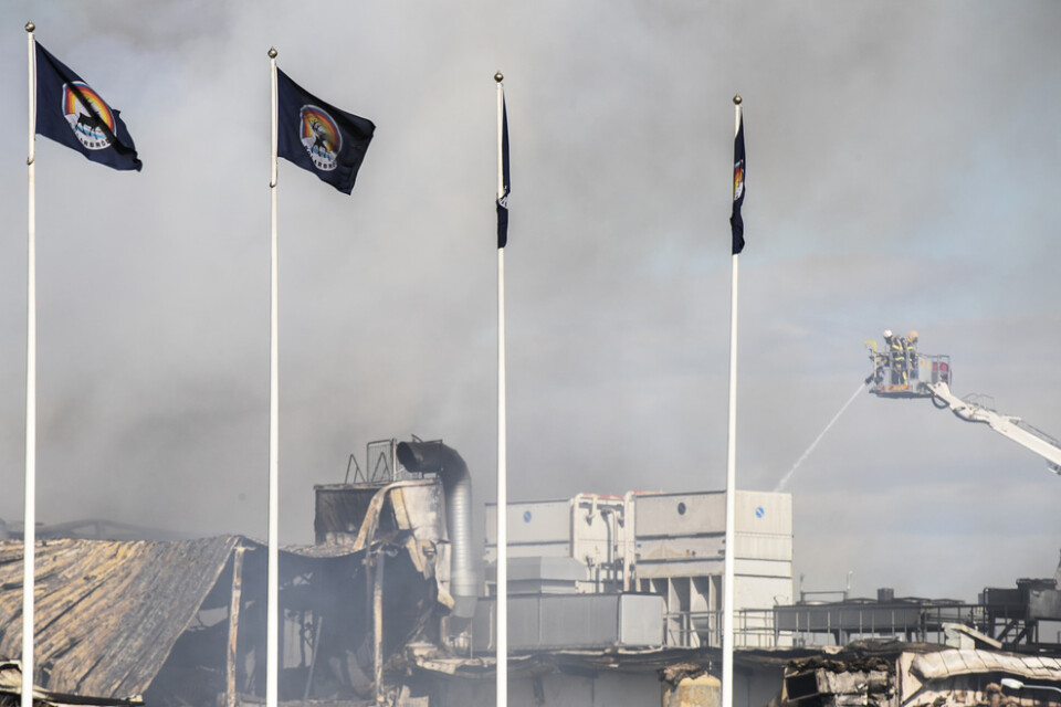 Den kraftiga branden på Polarbröd i Älvsbyn bröt ut sent på söndagskvällen den 23 augusti, först efter flera dygn kunde räddningstjänsten lämna brandplatsen.
