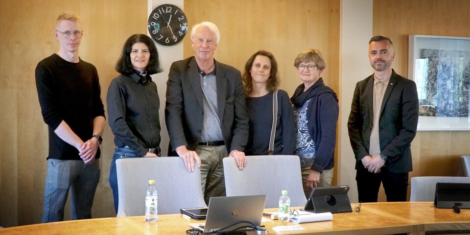 S, V, MP och L presenterar Tranemostyrets budgetförslag för 2023-2025. Från vänster:Robin Kaas (V), Ana Alvarez Björk (L), Anders Brolin (S), Caroline Bergmann (MP), Eva-Karin Haglund (S) och Driton Bilalli (S).