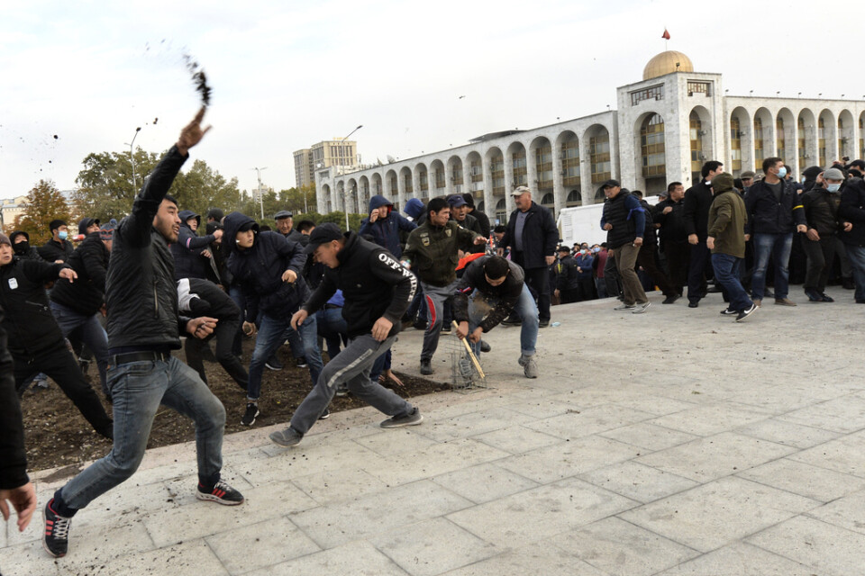 Omfattande protester har ägt rum i Kirgizistan sedan det omtvistade valet i början av månaden. Arkivbild.