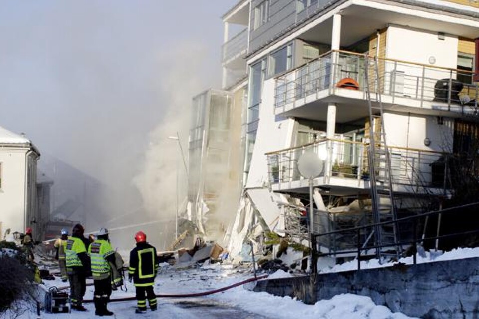 På onsdagsmorgonen uppstod kraftig rökutveckling från huset som kollapsade i Ålesund natten till onsdagen.