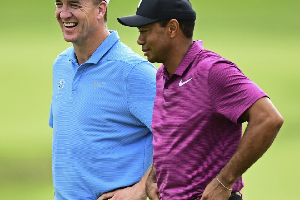 Peyton Manning och Tiger Woods har spelat golf tillsammans tidigare. Nu möter de Phil Mickelson och Tom Brady i en välgörenhetsmatch. Arkivbild.