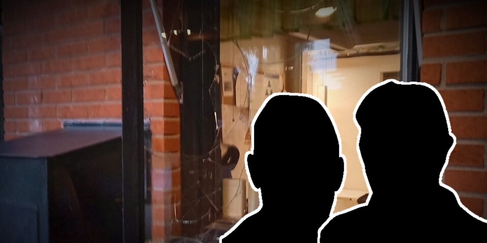Personalen i skolköket på Vislandaskolan möttes av en krossad fönsterruta när de kom till jobbet.