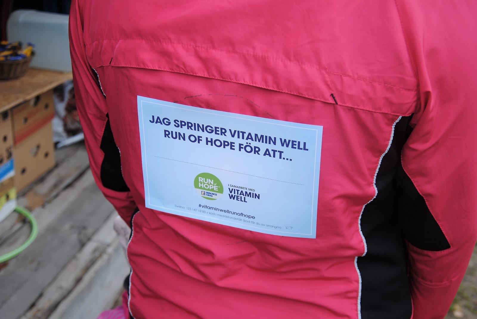Alla löpare utrustades med lappar, som visar att de deltar i Run of Hope.                                                          Foto: Stefan Olofson