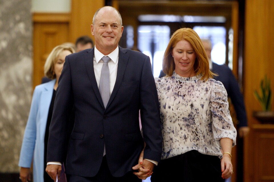 Todd Muller, här bredvid sin fru Michelle Muller, hoppar av posten som oppositionsledare i Nya Zeeland. Arkivbild.