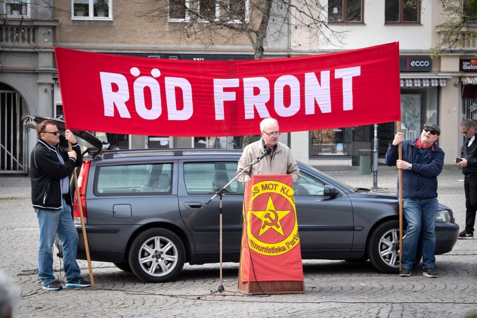 Lars Jeppsson och Kommunistiska partiet höll sin 1 maj-manifestation på Stortorget. Han gav sitt stöd åt de strejkande SAS-piloterna och ledamöterna i socialnämnden i Karlskrona som hotas av att inte få ansvarsfrihet.