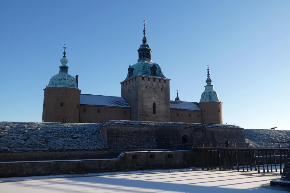 Kalmar slott i vinterskrud. Gustav Vasa-utställningen är en del av Kalmar slotts satsning på att bli ett besöksmål året runt.