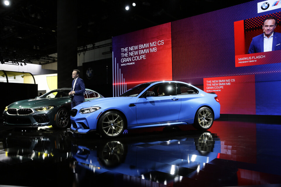 BMW tappar försäljning på grund av coronakrisen. Arkivbild.