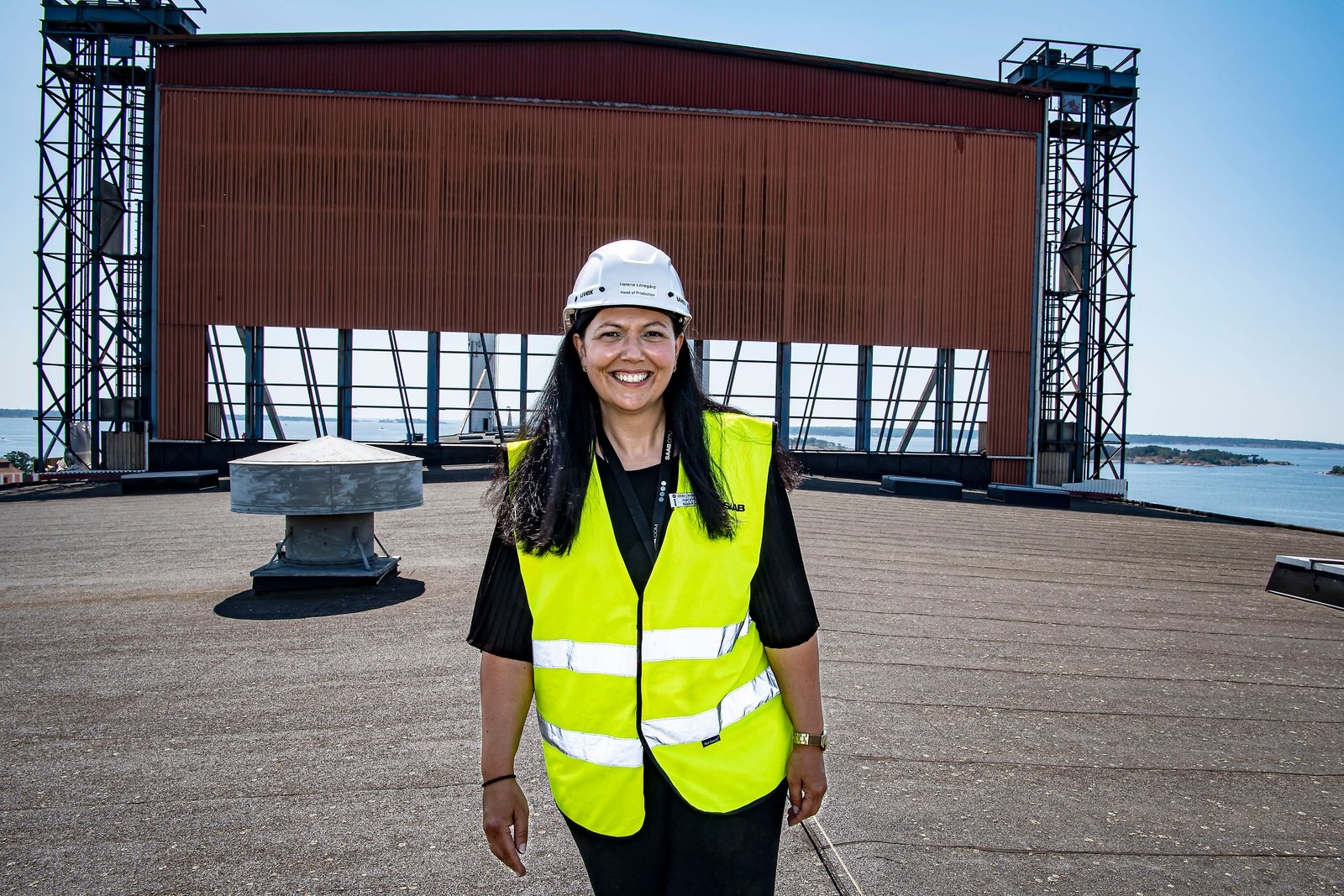 Helena Lönegård, platschef på Saab i Karlskrona och produktionschef för affärsområdet Kockums, är för första gången på taket.