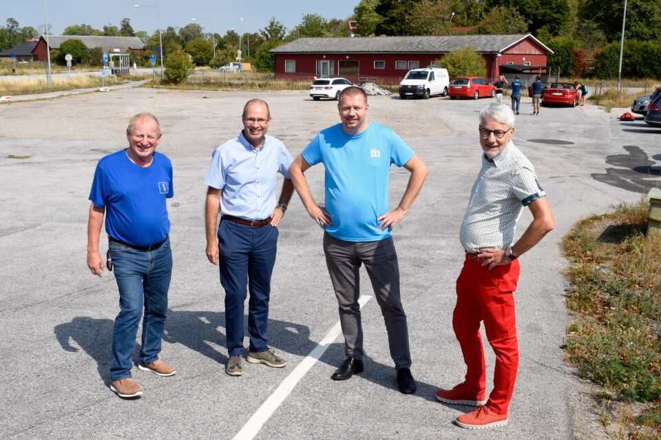 Willy Persson, Kenneth Michaelsson, Roger Fredriksson och Nils Ingmar Thorell går till val på att en fullstor idrottshall ska byggas i Listerby.