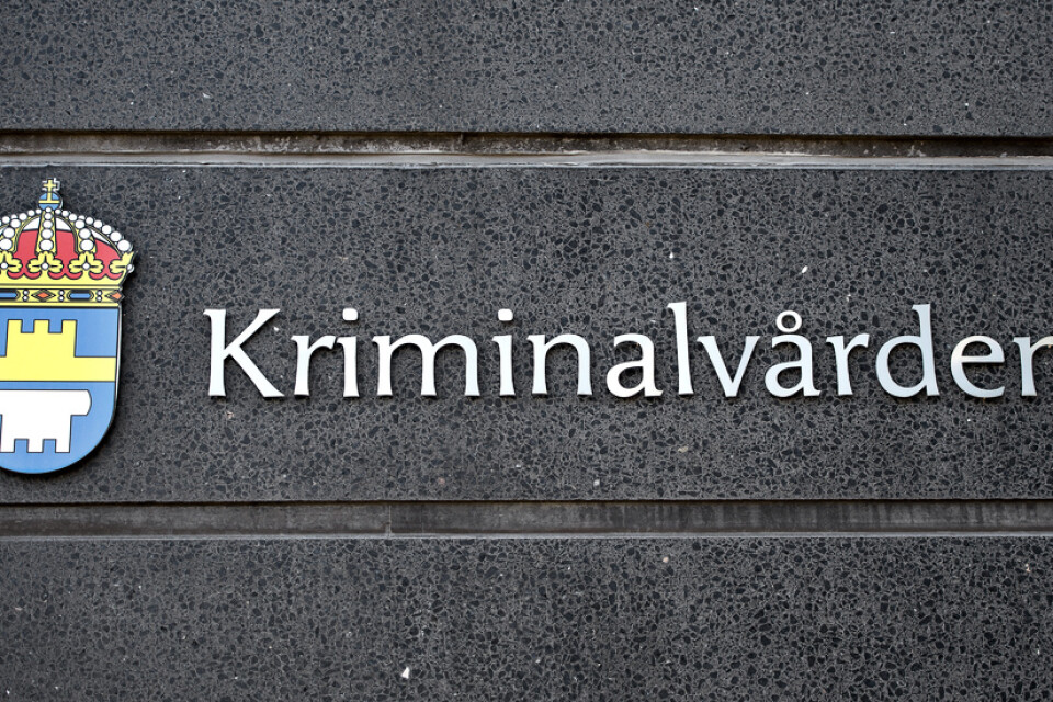 Ett 20-tal fångar slog sönder inredning och barrikaderade sig på en anstalt utanför Norrköping. Arkivbild.