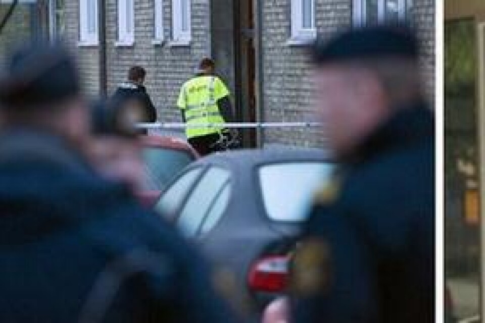 En kraftig bomb exploderade i ett trapphus i Malmö under natten till fredagen. Bild: Scanpix