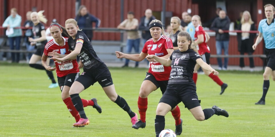 Julia Axengren gjorde två mål i vändningen mot HGH. Arkivbild.