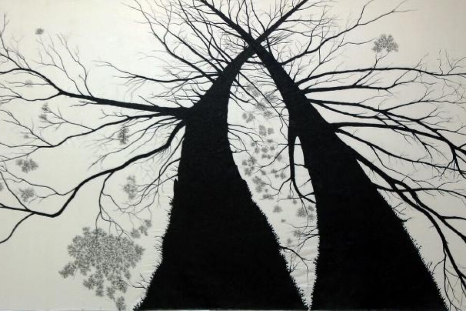 bild 0682 Träd av Diego Mendoza Imbachi välkomnar besökaren till Saatchi Gallery i London.